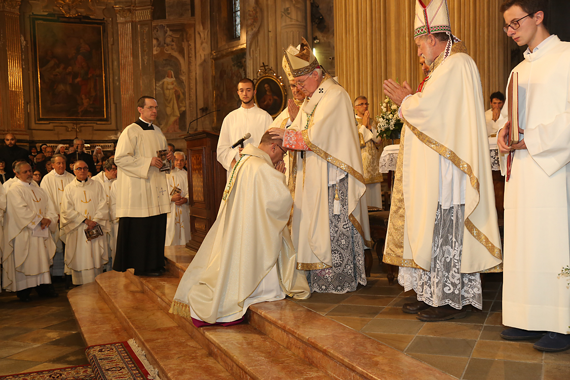 Monsignor Marco Prastaro Vescovo di Asti_207.jpg